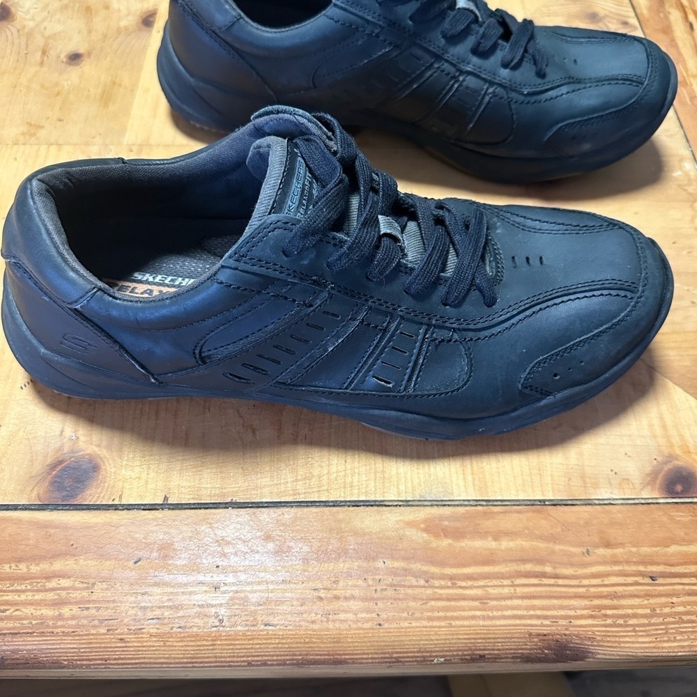 Skechers Men's Dark Sneakers Size 10.5 - Picture 4 of 8